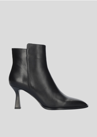 Botines LOLA CRUZ Mod.023T14BK negro