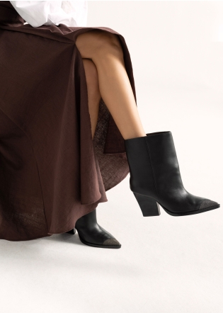 Botines LOLA CRUZ Mod.025T14BK negro