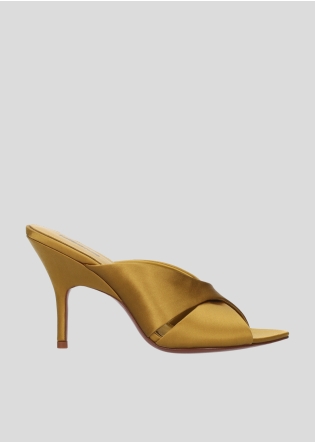 Mules LOLA CRUZ Mod.122Z75BK mostaza