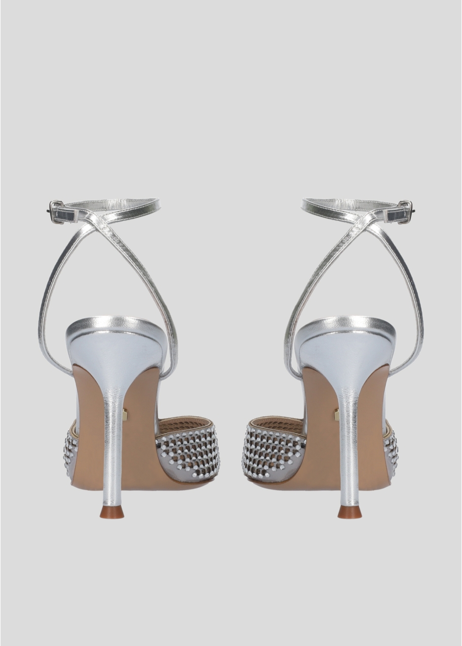 Pumps for women Lola Cruz in leather. Style Noami with cut out