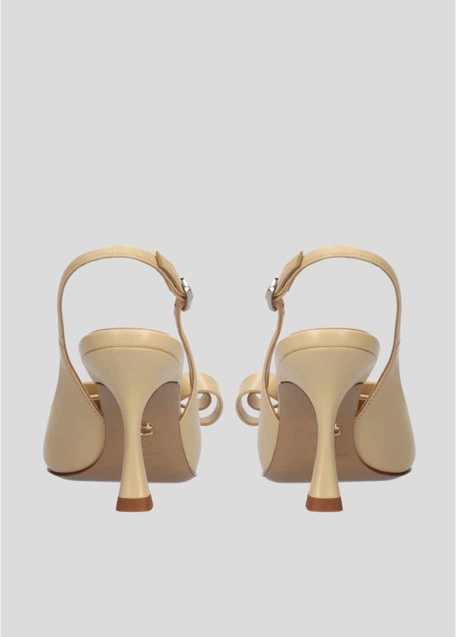 Heleed shoes for women Lola Cruz in leather. Style Linda