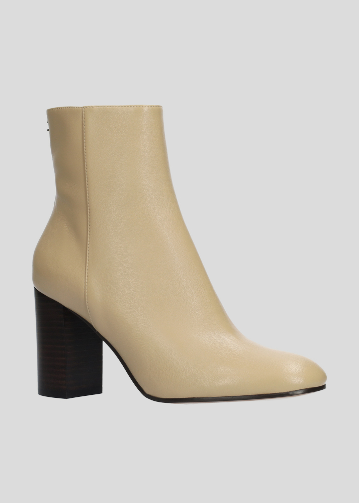 Botines LOLA CRUZ Mod.006T13BK beige