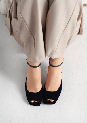 QELINA HEELED SANDALS 70