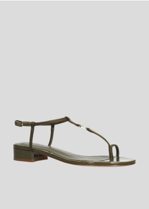 JUNE FLAT